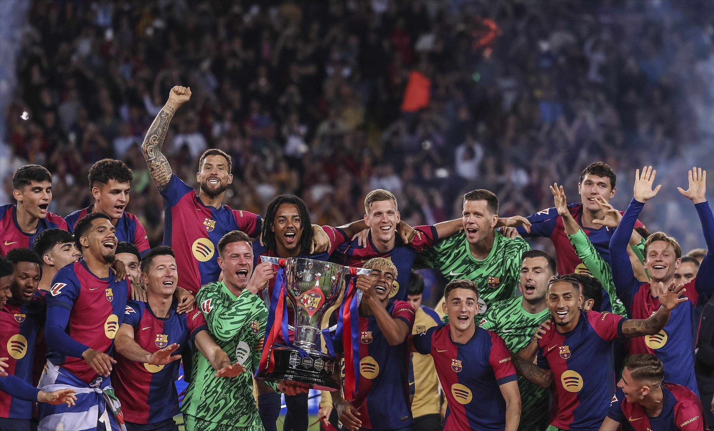 精彩，皇马女足前锋琳达-凯塞多打入一记马拉多纳式进球（皇马女足前锋琳达-凯塞多上演马拉多纳式精彩破门）