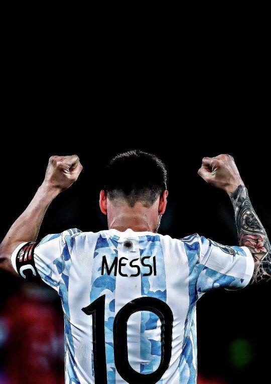 重拳打到对手没有还手之力，裁判无奈结束比赛干净版（重拳压制对手无力还击，裁判果断终止比赛(干净版)）