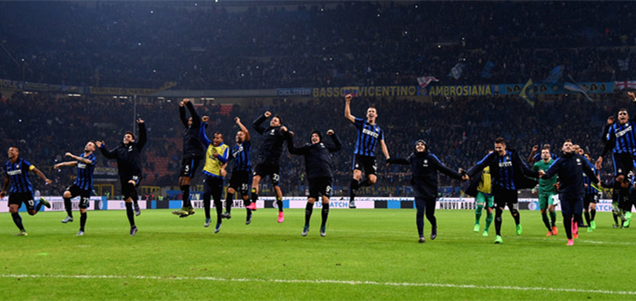 格拉斯纳：拉克鲁瓦会没事的，在六万人面前罚点球并不轻松（格拉斯纳称拉克鲁瓦无碍：六万观众面前主罚点球并不容易）