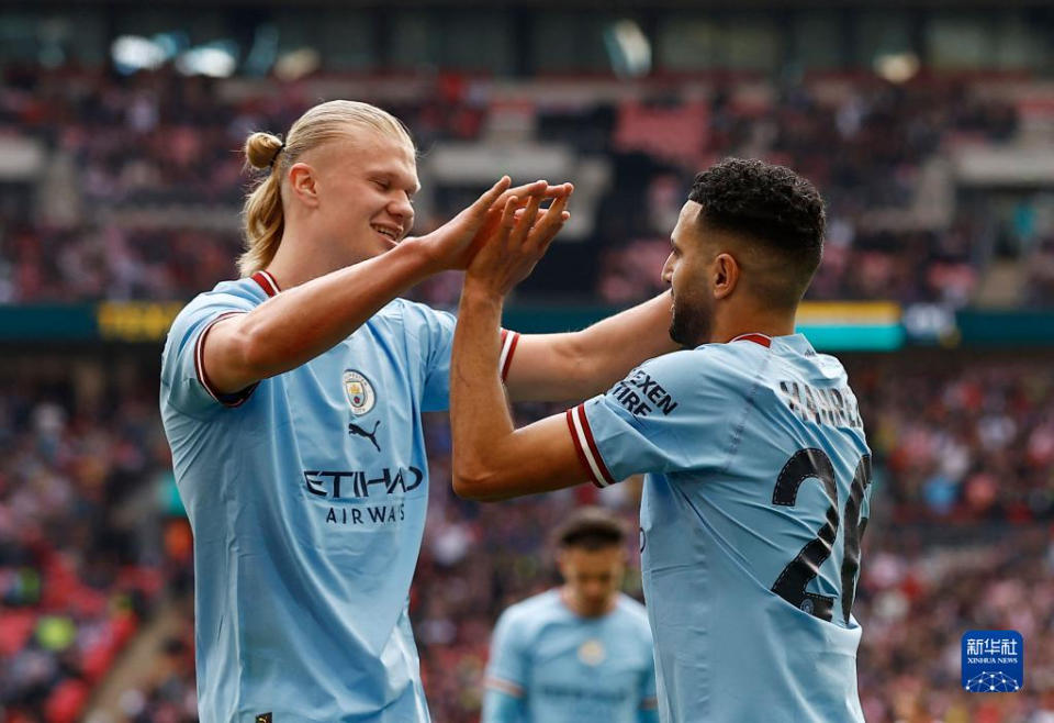 记者：埃切韦里想去罗马而非赫罗纳，他已向身边人重申这一点（记者：埃切韦里更愿加盟罗马而非赫罗纳，已向身边人再次表态）