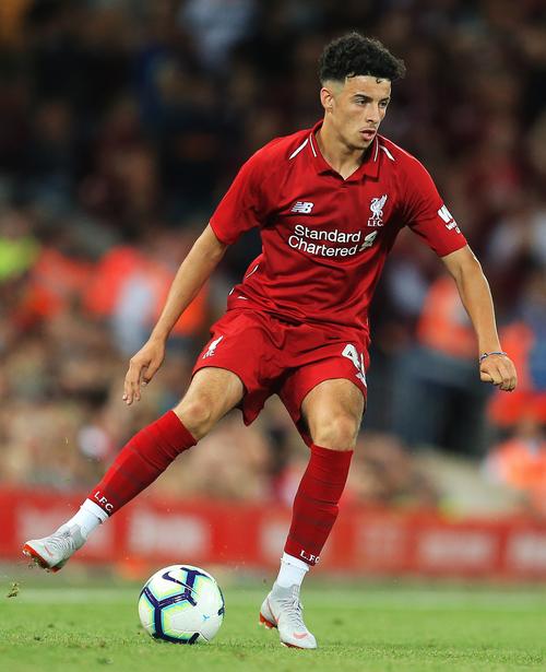 拉菲尼亚否认转会沙特传闻：不知道假新闻哪来的，真是无语（拉菲尼亚驳斥赴沙特传言：不知假消息从何而来，令人无语）