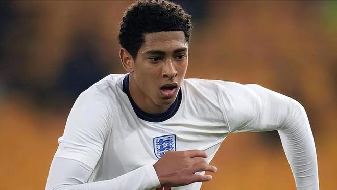 沈阳体育学院教师兼运动员徐梦桃夺得2025-2026赛季自由式滑雪空中技巧世界杯首金（自由式滑雪空中技巧世界杯2025-2026赛季首金花落沈阳体院教师兼运动员徐梦桃）