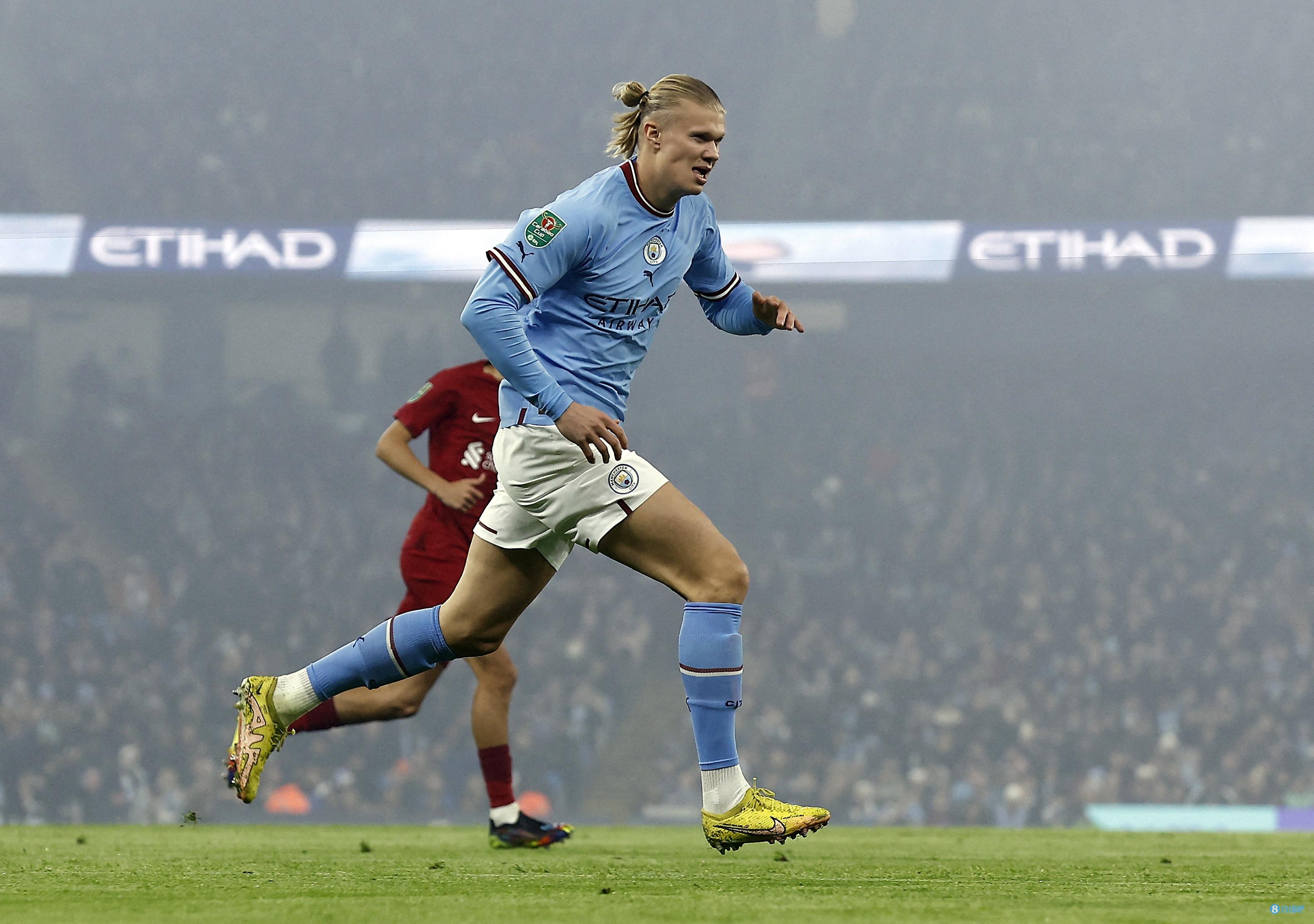 利物浦、曼城和热刺竞逐安托万·塞梅尼奥：英超转会市场的焦点（英超转会焦点：曼城、利物浦与热刺竞逐安托万·塞梅尼奥）