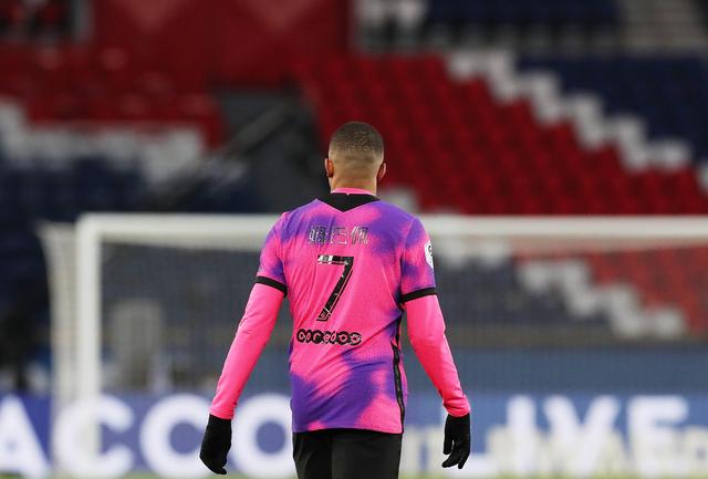 里程碑，弗拉泰西完成了代表国米的第100场比赛（弗拉泰西达成国米生涯第100场出场里程碑）