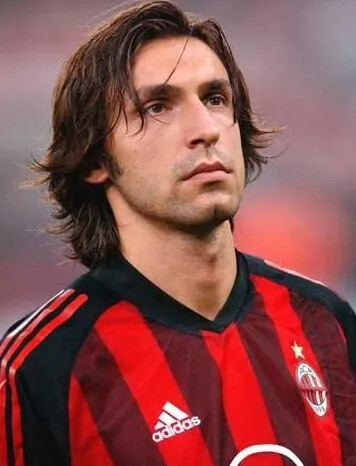 切尔西遭遇离奇伤病！帕尔默家中撞门伤及脚趾，出战成疑（切尔西再遇怪伤：帕尔默家中撞门致趾伤，出战成疑）