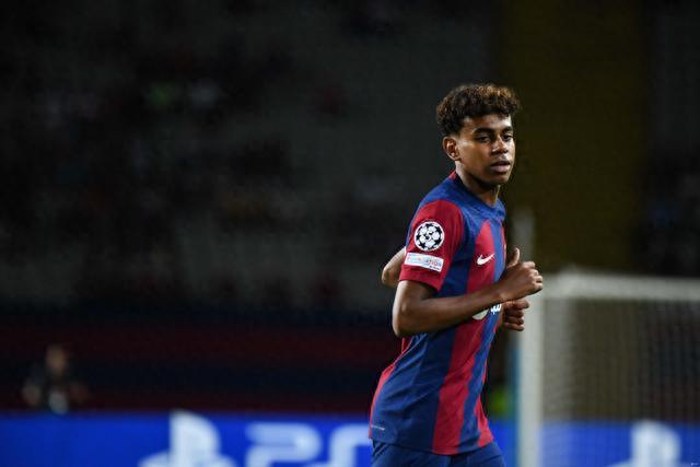 海港夺冠纪录片《不熄之红》即将播出，崇明五将出镜预告片（《不熄之红》即将播出：见证海港登顶，崇明五将现身预告）