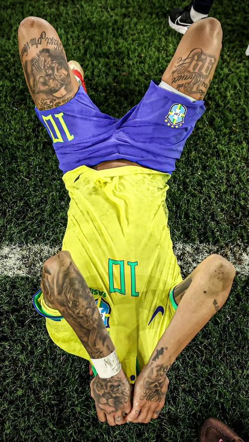 格纳布里：我在欧冠已经很久没进球了，很高兴今天打破进球荒（格纳布里：欧冠久未破门，今日终于进球，十分高兴）