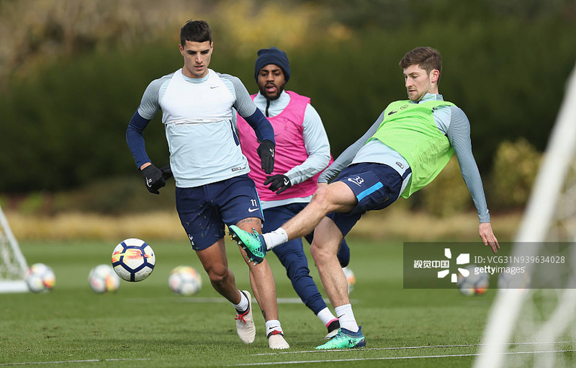 欧冠：巴黎2-1战胜曼联（欧冠：巴黎2比1击败曼联）