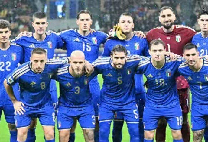 记者：国安厨师将退休，俱乐部将为其举办特殊的“退役”仪式（据记者报道，国安队大厨将退休，俱乐部将为其举行特别的“退役”仪式）