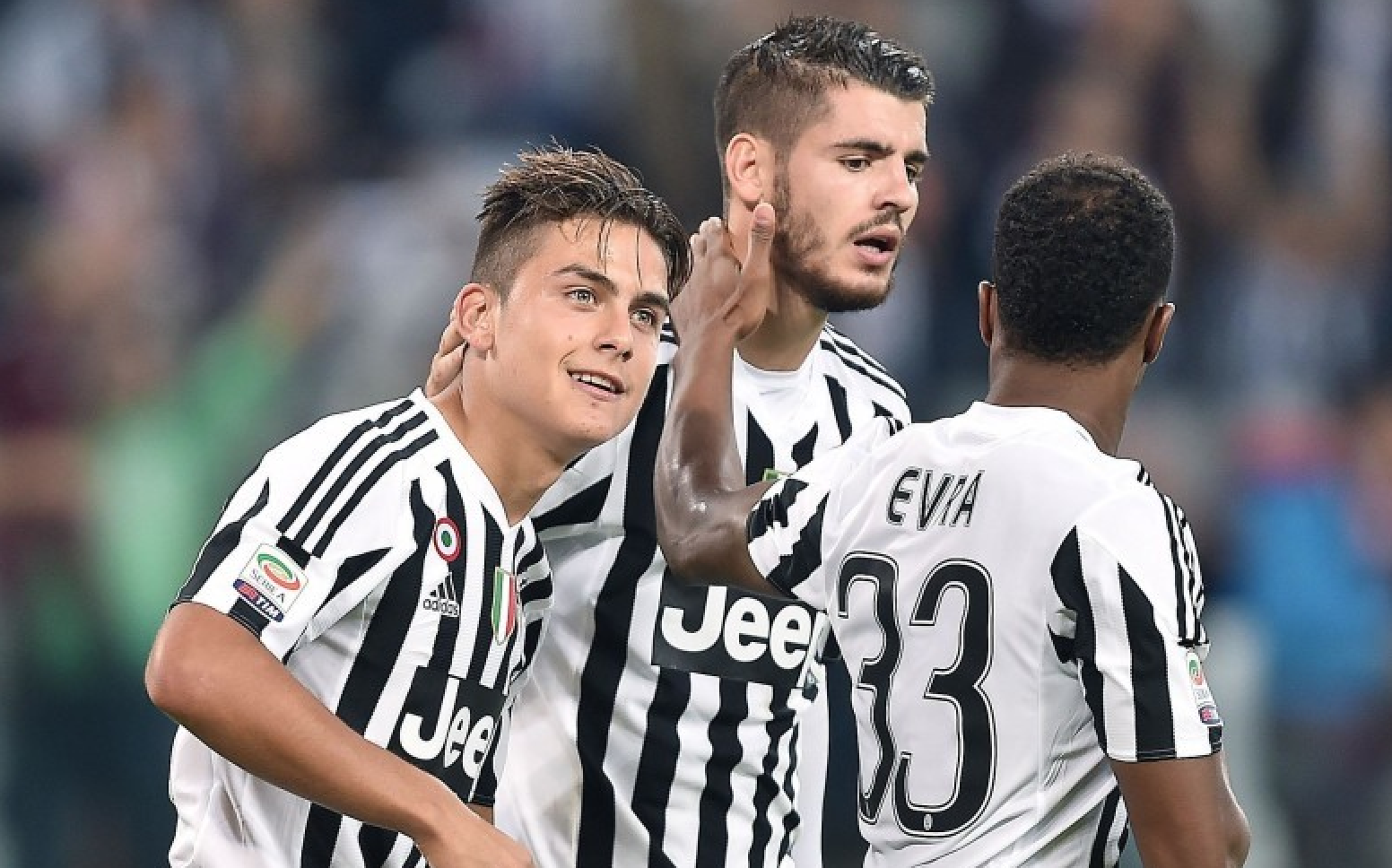 老将坚持打完最后一分钟（老将拼到终场最后一秒）