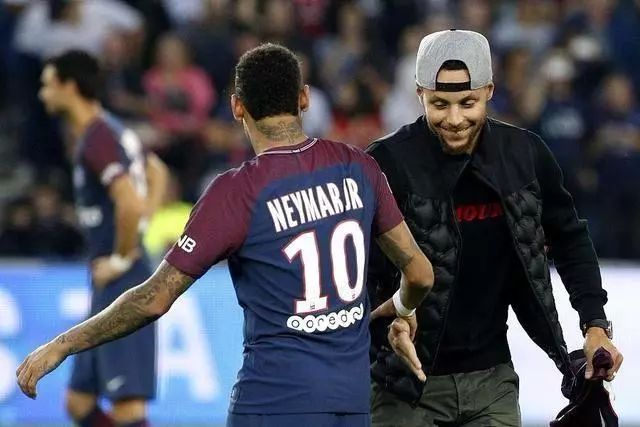 阿根廷电视台报道养老金诈骗案，加斯佩里尼意外成为乌龙主角（阿根廷电视台播出养老金诈骗案报道，加斯佩里尼意外被误当主角）